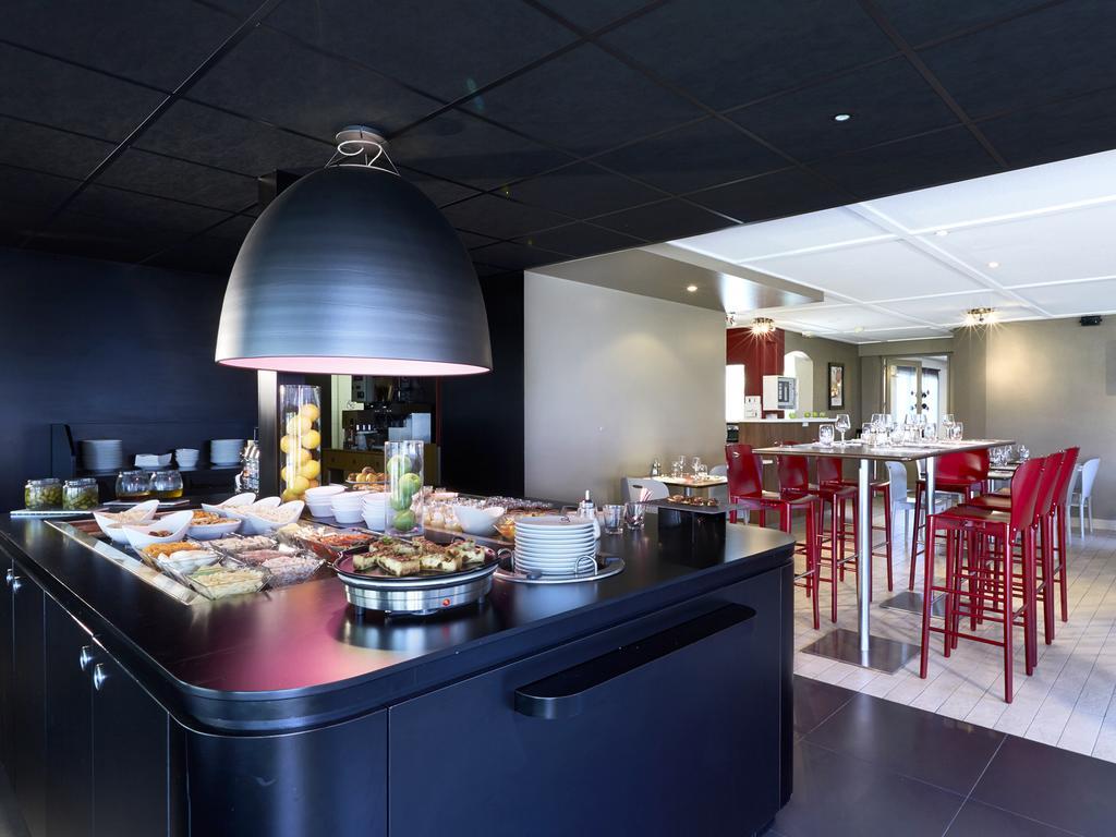 Campanile Saint-Malo ~ Saint-Jouan-Des-Guerets Hotel Bagian luar foto
